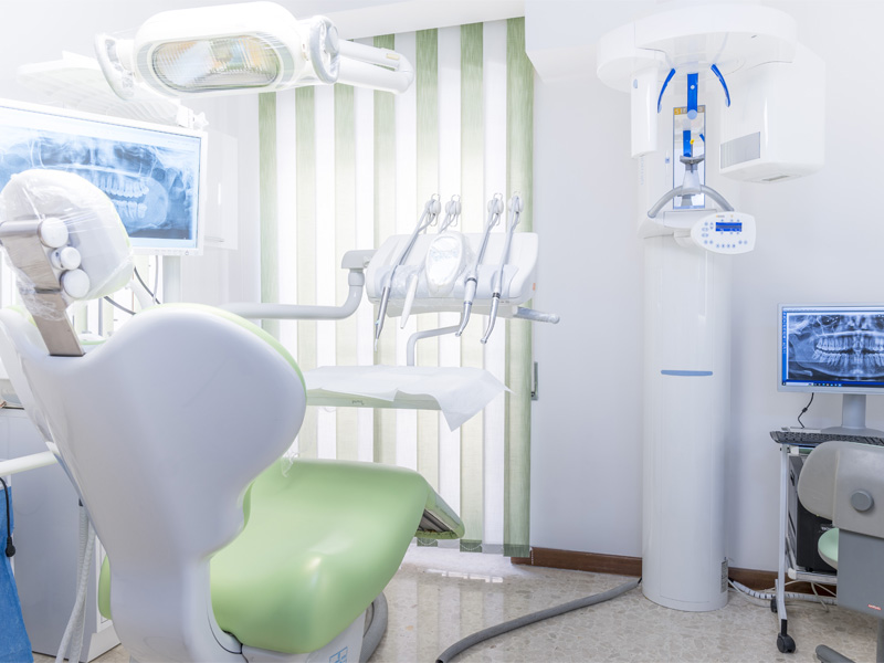 schermo-e-postazione-studio-dentistico-de-stefani-catera schermo e postazione studio dentistico de stefani catera